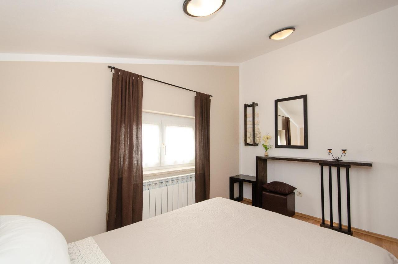 Apartments Villa Amfora Rovinj Exterior photo