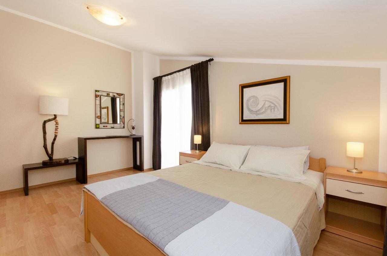 Apartments Villa Amfora Rovinj Exterior photo