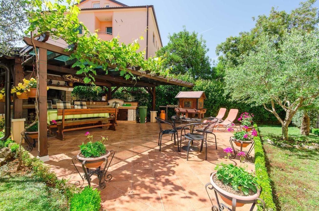 Apartments Villa Amfora Rovinj Exterior photo