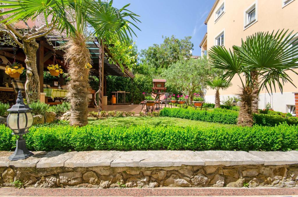 Apartments Villa Amfora Rovinj Exterior photo