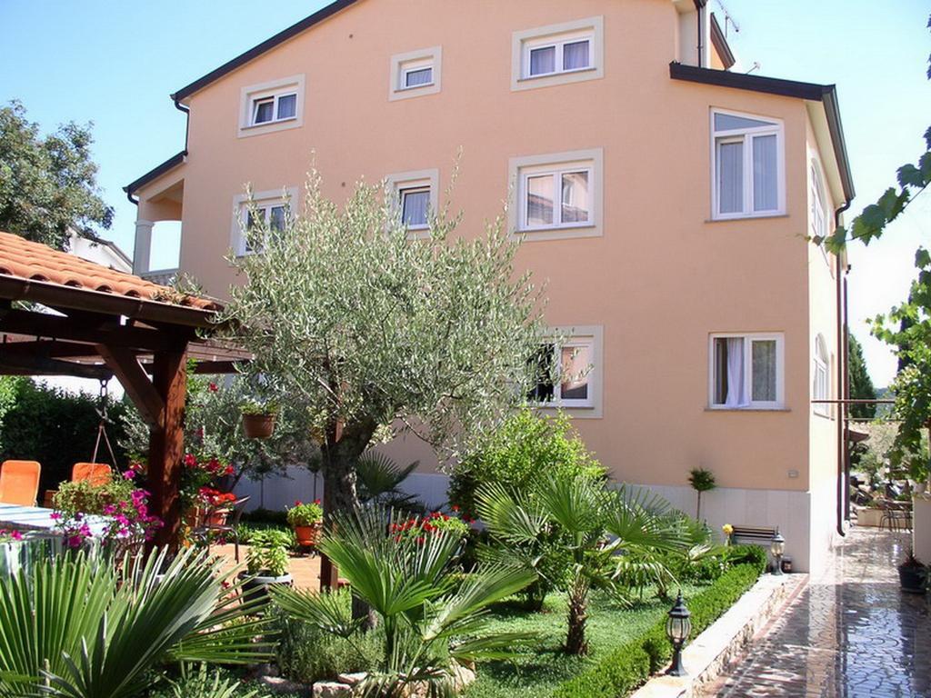 Apartments Villa Amfora Rovinj Exterior photo